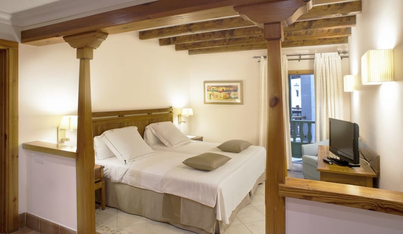 Princesa Yaiza - Interconnecting Suite Master Bedroom